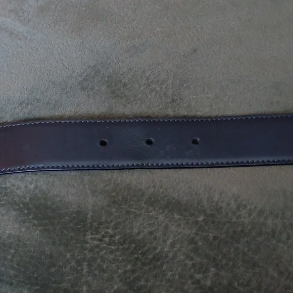 Gucci LuxuryVintage Reversible Elegant Black Leather /CamelBelt with Gold G. - Picture 6 of 9